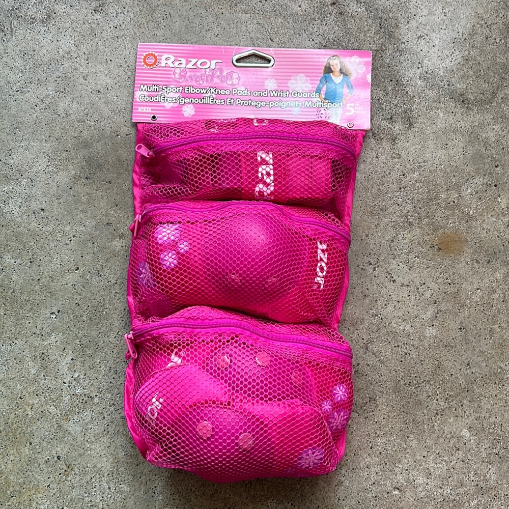 NEW Razor Sweet Pea Pink Elbow Knee Pads Wrist Guards